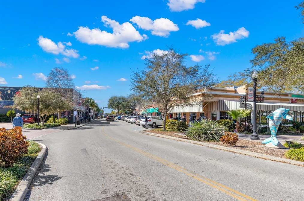 354 Colonial Ct, Dunedin FL  34698-8007 exterior