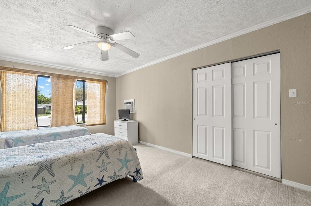 354 Colonial Ct, Dunedin FL  34698-8007 exterior