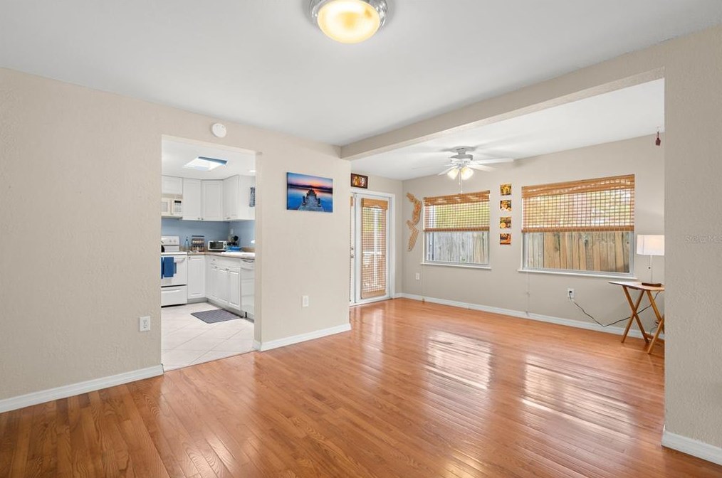 354 Colonial Ct, Dunedin FL  34698-8007 exterior