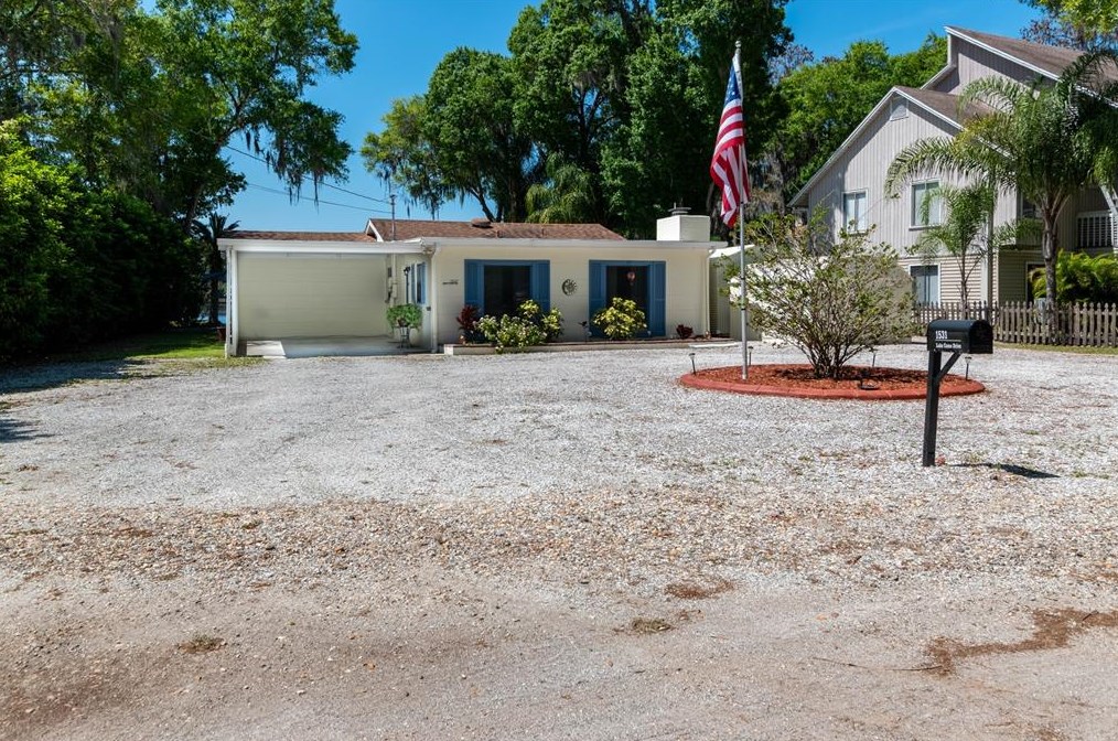 1531 Lake Como Dr, Lutz, FL 33558