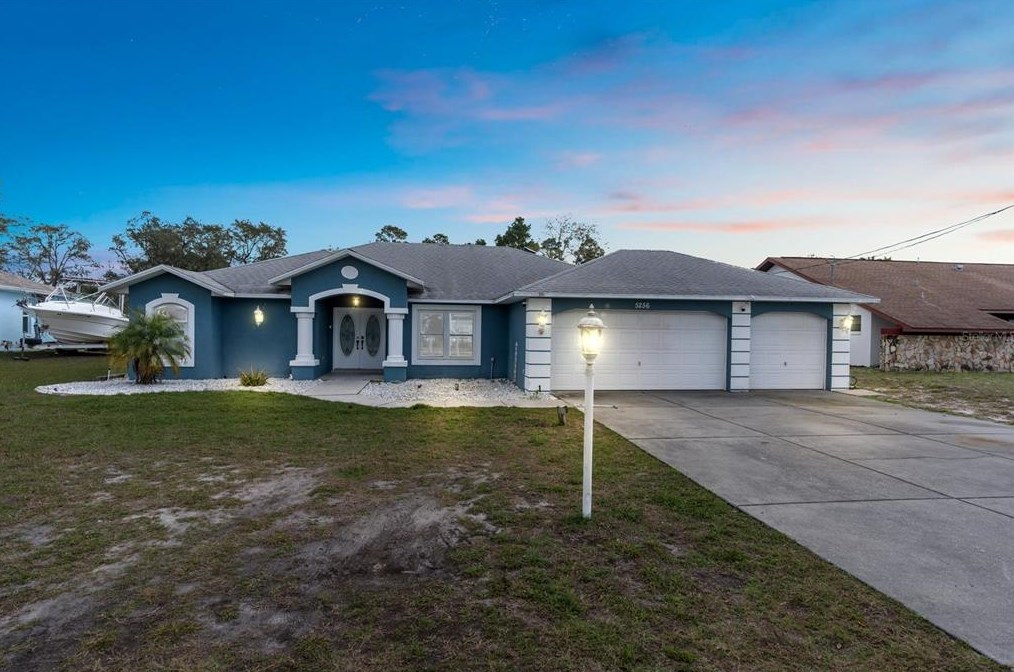 5256 Frost Rd, Brooksville, FL 34606-1513
