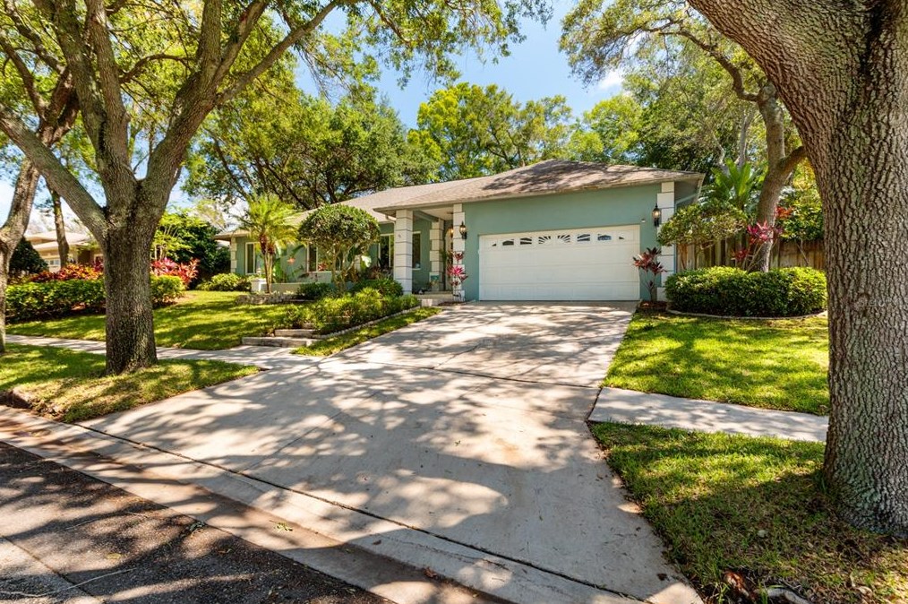 2415 Indian Trail E, Palm Harbor, FL 34683