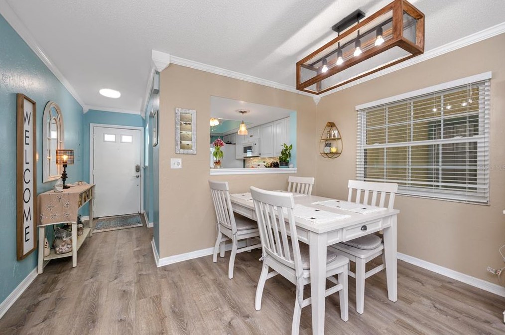 460 S Paula Dr #301, Dunedin, FL 34698