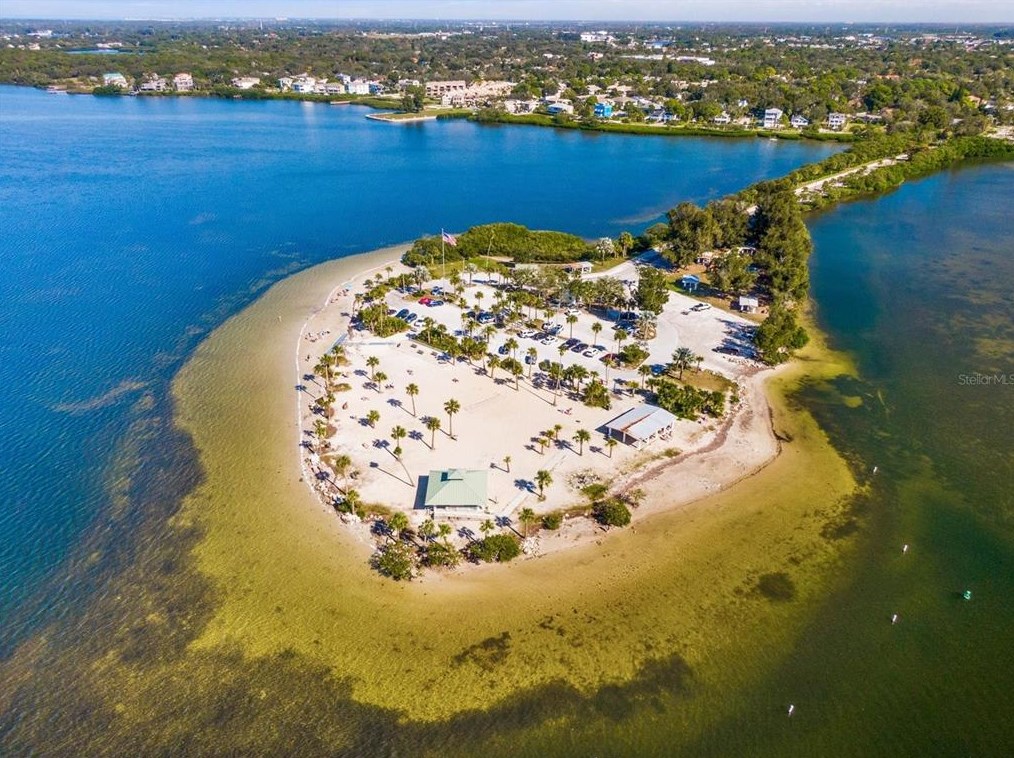 1464 Watermill Cir, Tarpon Springs FL  34689-7030 exterior