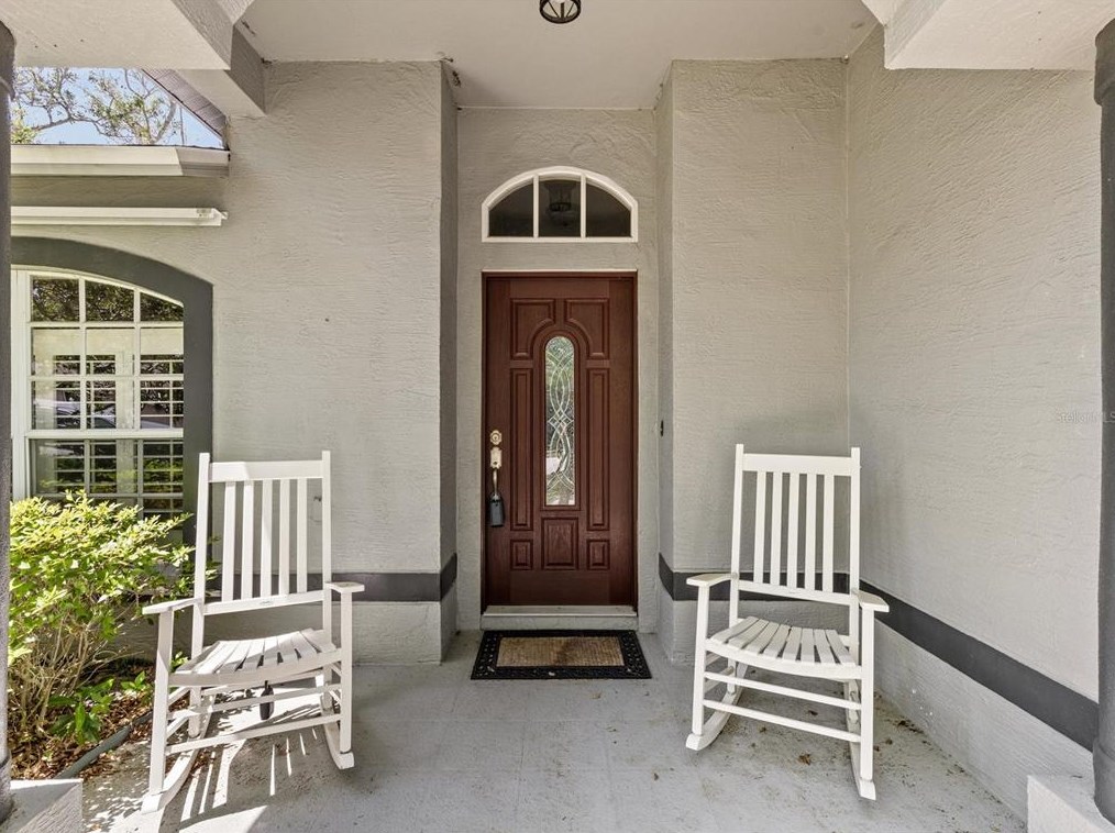 1464 Watermill Cir, Tarpon Springs FL  34689-7030 exterior