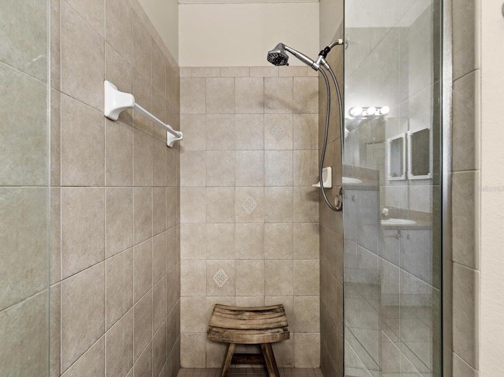 1464 Watermill Cir, Tarpon Springs FL  34689-7030 exterior