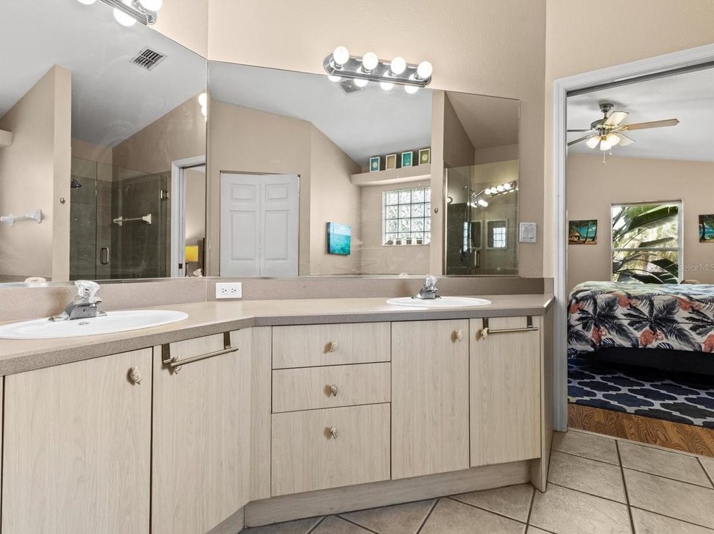 1464 Watermill Cir, Tarpon Springs FL  34689-7030 exterior