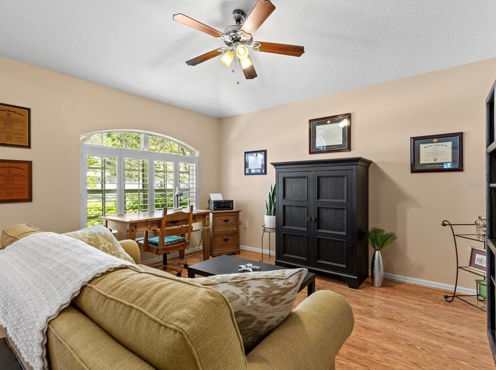 1464 Watermill Cir, Tarpon Springs FL  34689-7030 exterior