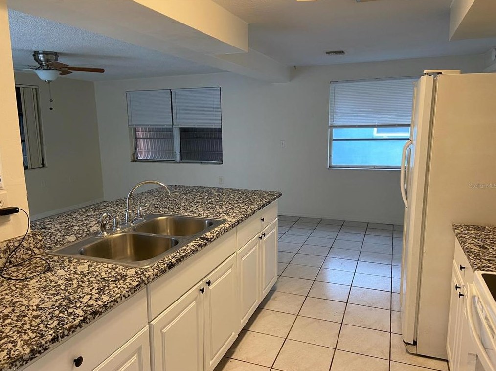 1131 Chancellor Dr, Tarpon Springs FL  34690-6418 exterior