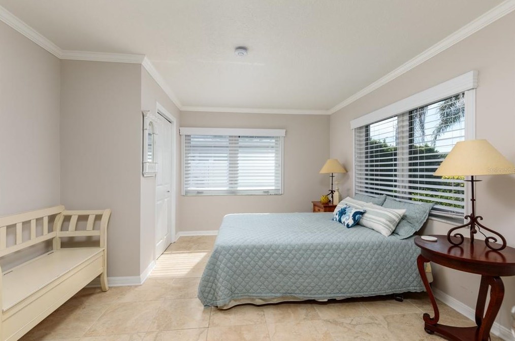 318 La Hacienda Dr, Belleair Beach FL  33785-3715 exterior