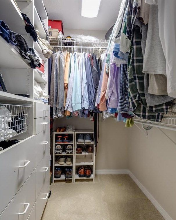 318 La Hacienda Dr, Belleair Beach FL  33785-3715 exterior