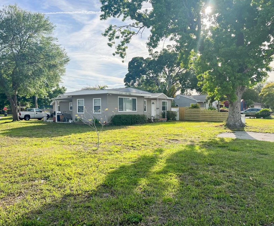 430 Rotary Pl Ne, Saint Petersburg, FL 33703