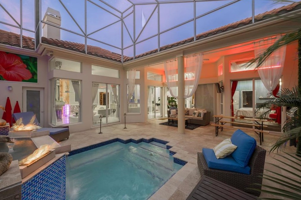 4690 Laurel Oak Ln, Saint Petersburg FL  exterior