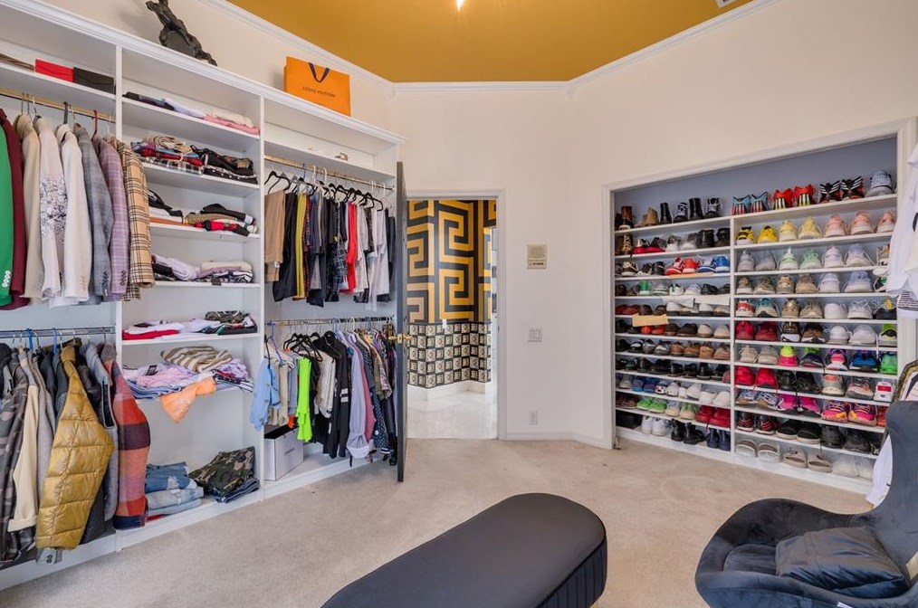 4690 Laurel Oak Ln, Saint Petersburg FL  exterior