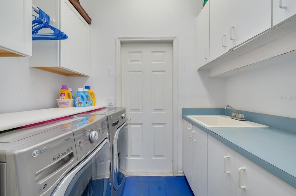 4690 Laurel Oak Ln, Saint Petersburg FL  exterior