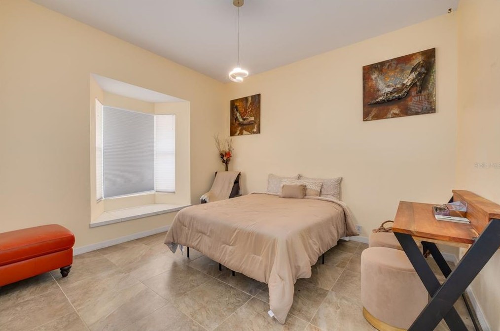 4690 Laurel Oak Ln, Saint Petersburg FL  exterior