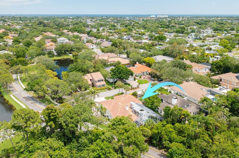 4690 Laurel Oak Ln, Saint Petersburg FL  exterior
