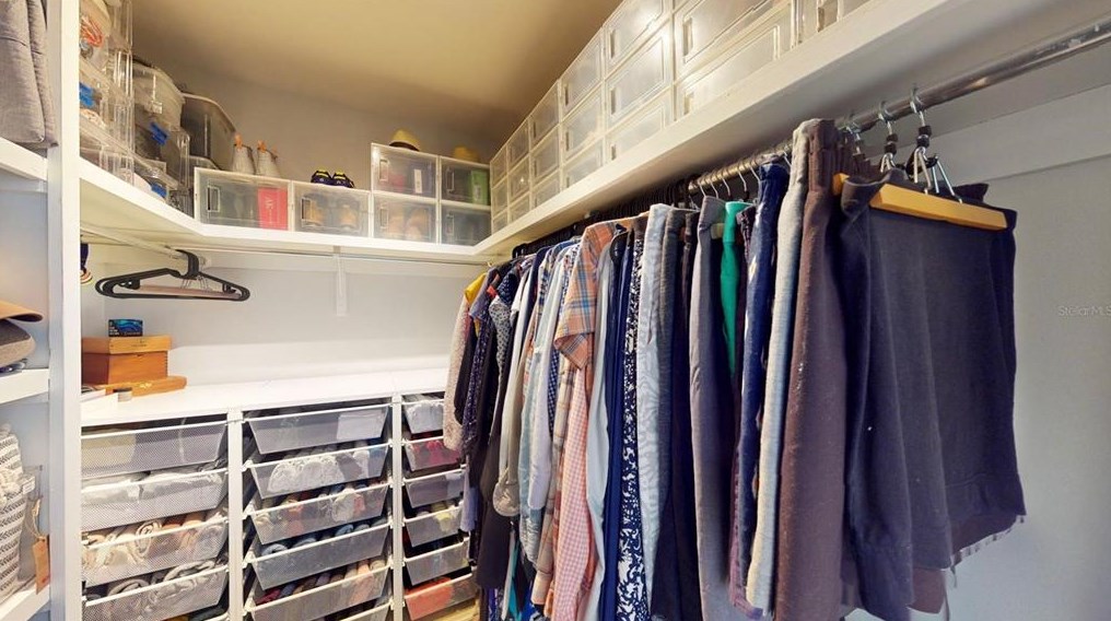 1969 Illinois Ave, Saint Petersburg FL  33703-3421 exterior