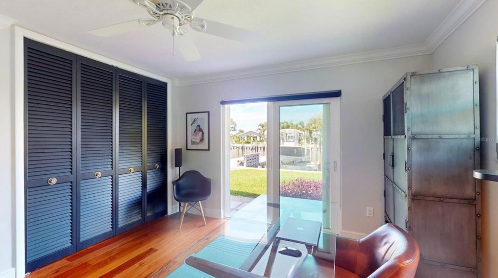 1969 Illinois Ave, Saint Petersburg FL  33703-3421 exterior