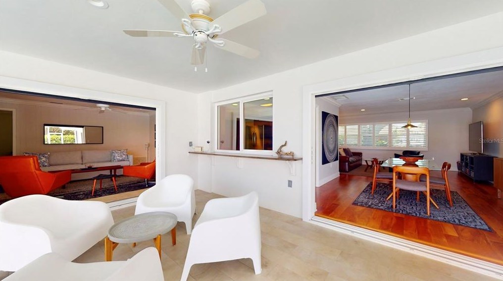 1969 Illinois Ave, Saint Petersburg FL  33703-3421 exterior