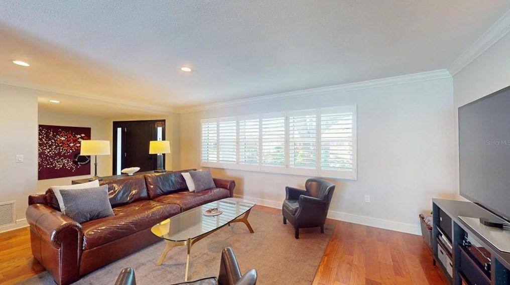 1969 Illinois Ave, Saint Petersburg FL  33703-3421 exterior