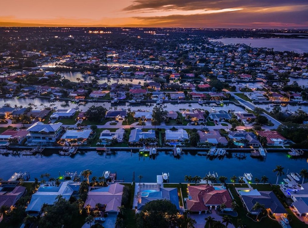 1969 Illinois Ave Ne, Saint Petersburg, FL 33703