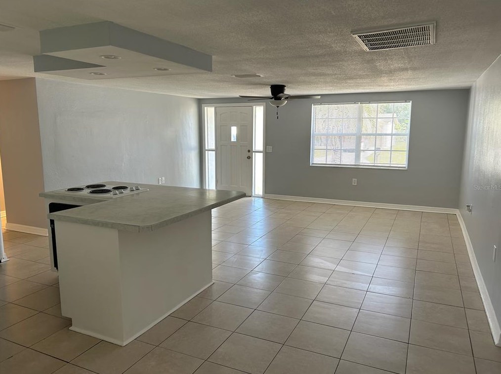 7412 University Dr, Port Richey, FL 34667
