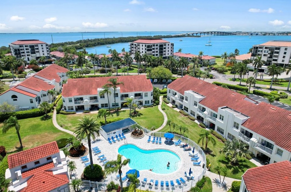 6047 Bahia Del Mar Blvd, Saint Petersburg, FL 33715-2399