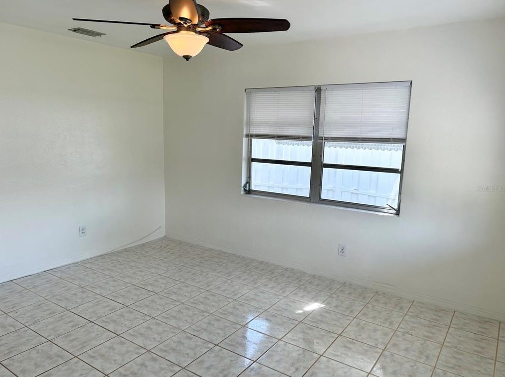 547 46th Ave N, Saint Petersburg, FL 33703