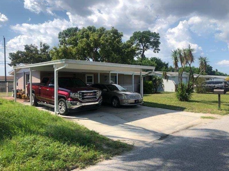 2111 Hess Dr, Tarpon Springs, FL 34691