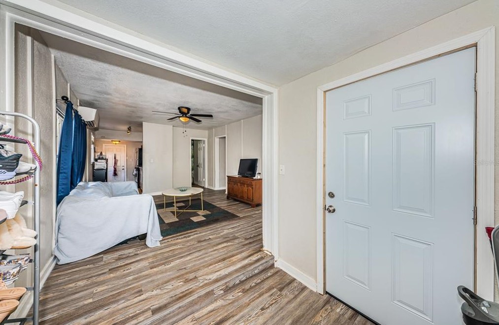 3335 Tarlton St, Saint Petersburg FL  33713-2849 exterior