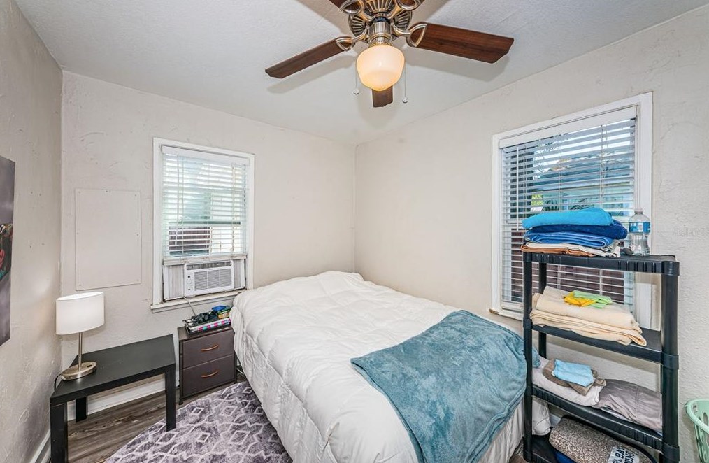 3335 Tarlton St, Saint Petersburg FL  33713-2849 exterior