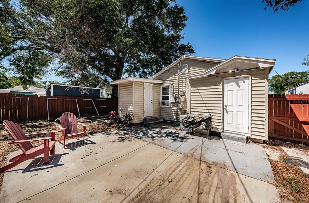 3335 Tarlton St, Saint Petersburg FL  33713-2849 exterior