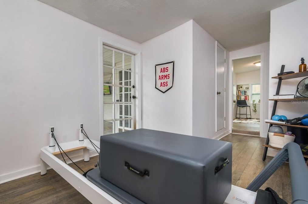 3931 52nd Ave, Saint Petersburg FL  33714-2336 exterior