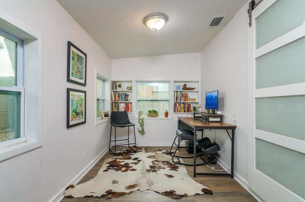 3931 52nd Ave, Saint Petersburg FL  33714-2336 exterior