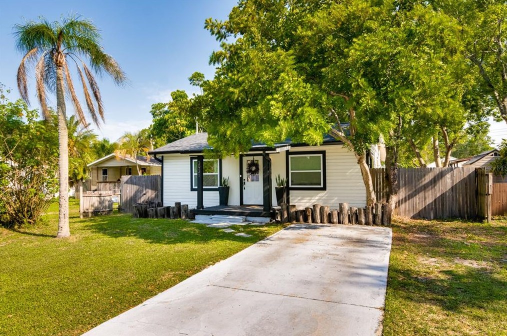 3931 52nd Ave, Saint Petersburg FL  33714-2336 exterior