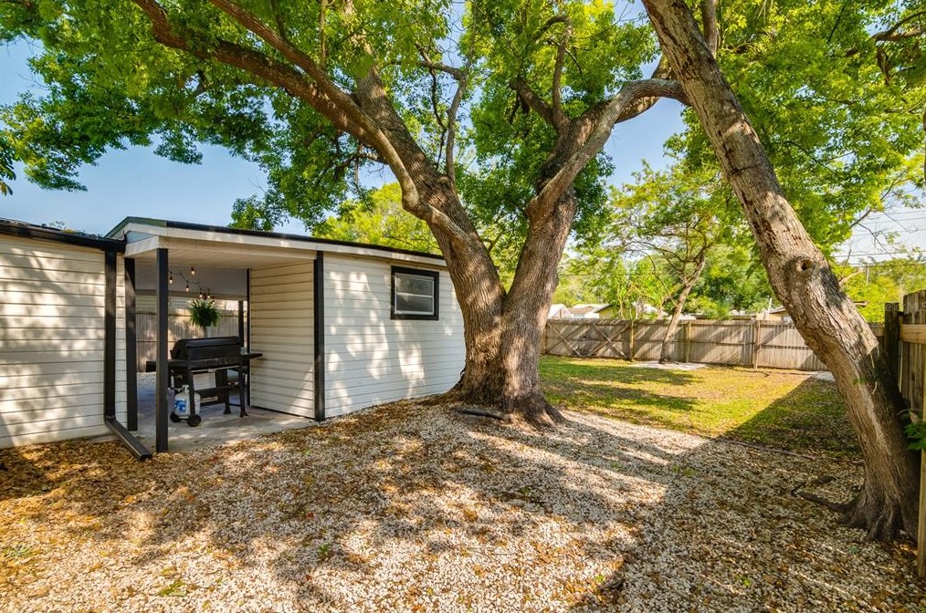 3931 52nd Ave, Saint Petersburg FL  33714-2336 exterior