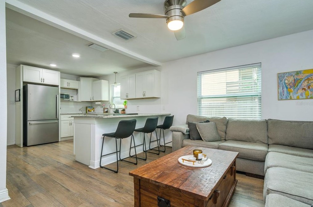 3931 52nd Ave, Saint Petersburg FL  33714-2336 exterior