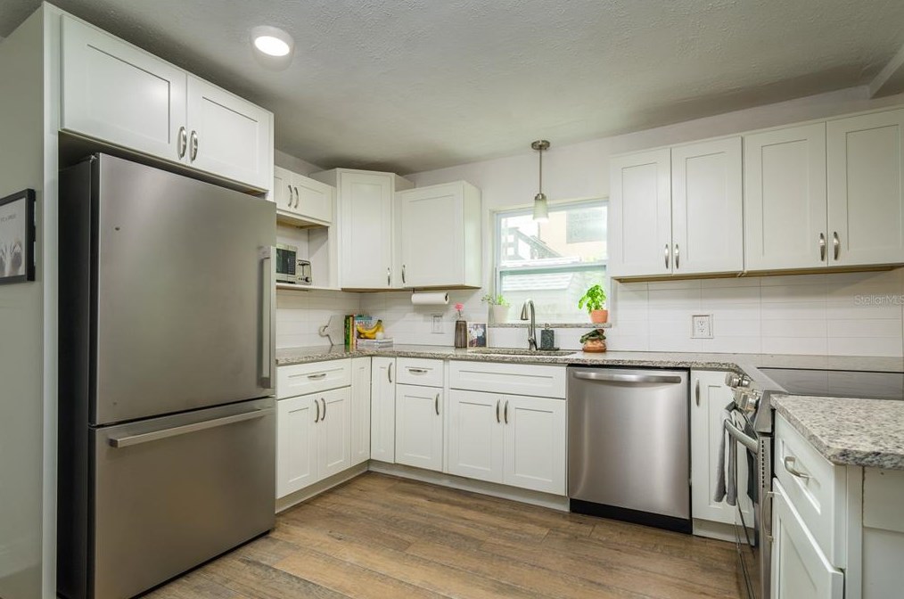 3931 52nd Ave, Saint Petersburg FL  33714-2336 exterior