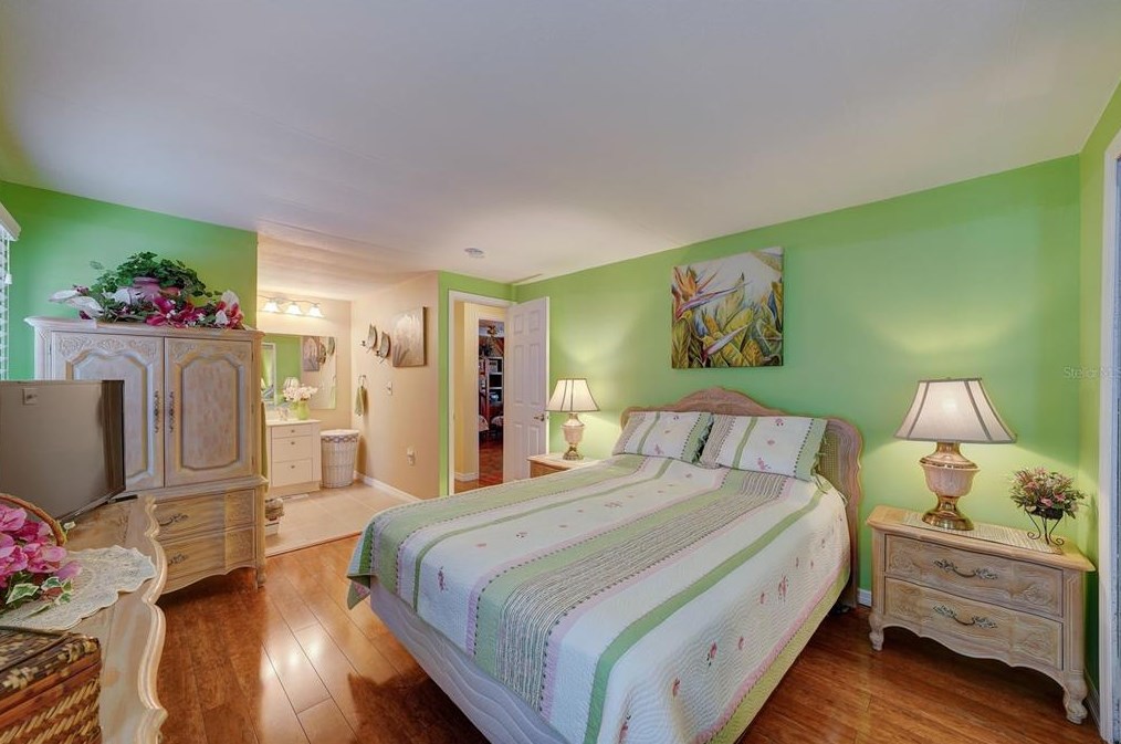 143 Melody Ln, Tarpon Springs FL  34689-5027 exterior