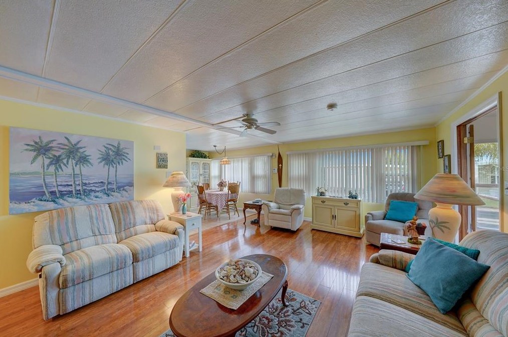 143 Melody Ln, Tarpon Springs FL  34689-5027 exterior