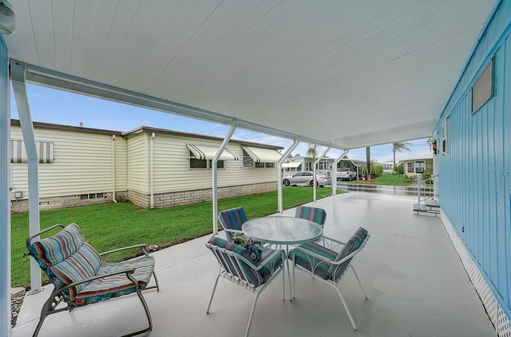 143 Melody Ln, Tarpon Springs FL  34689-5027 exterior