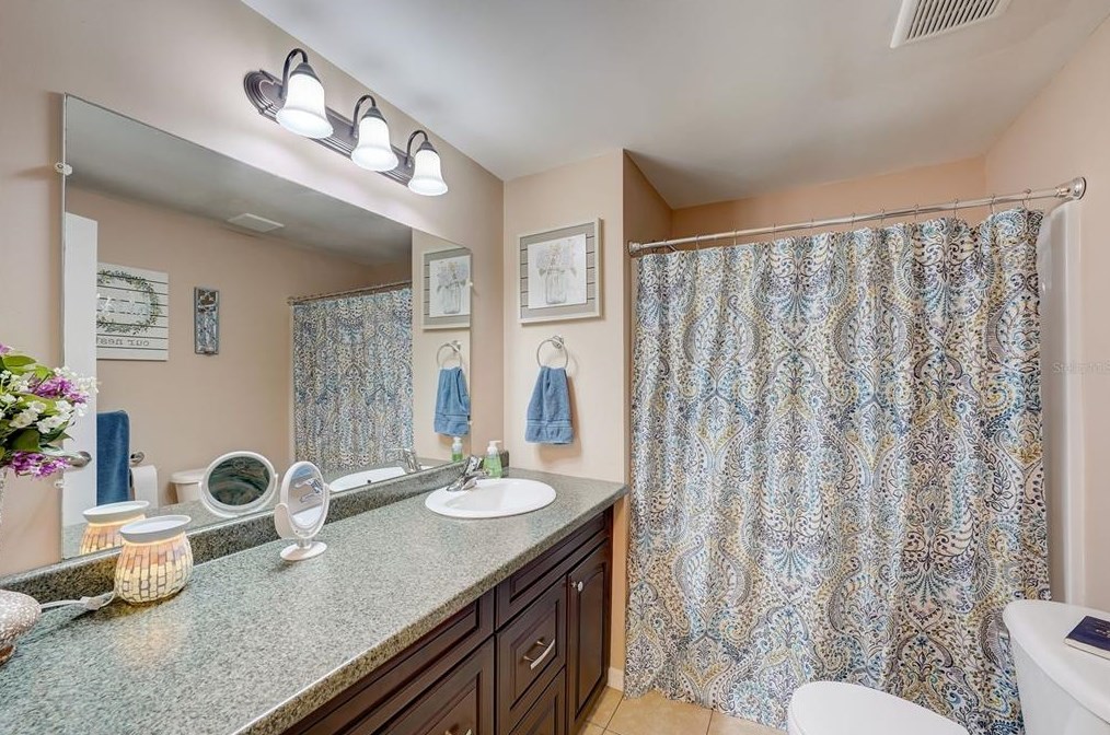 143 Melody Ln, Tarpon Springs FL  34689-5027 exterior