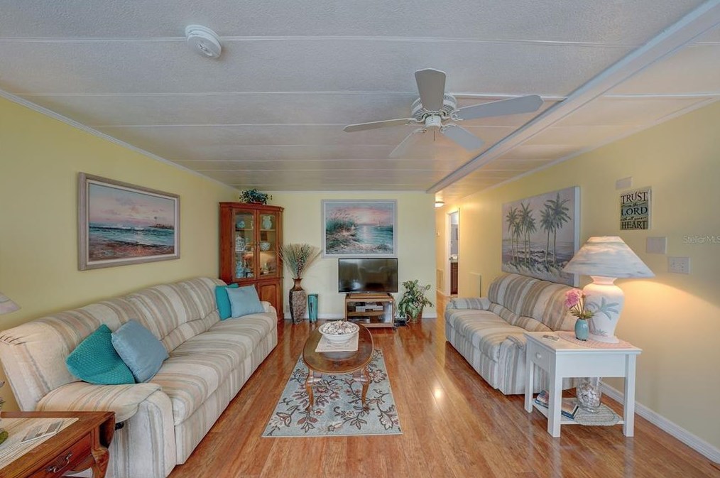 143 Melody Ln, Tarpon Springs FL  34689-5027 exterior