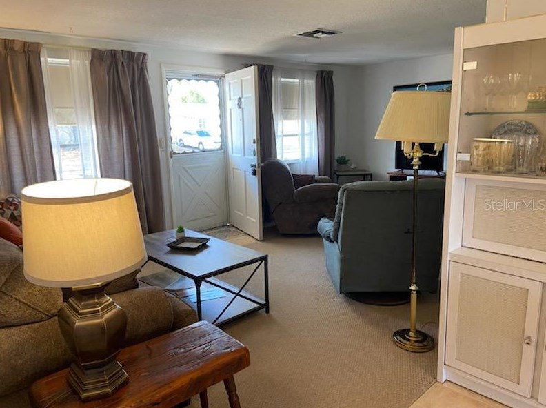 1834 Dartmouth Dr, Tarpon Springs FL  34691-4609 exterior