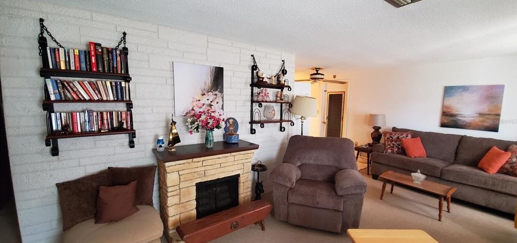 1834 Dartmouth Dr, Tarpon Springs, FL 34691-4609