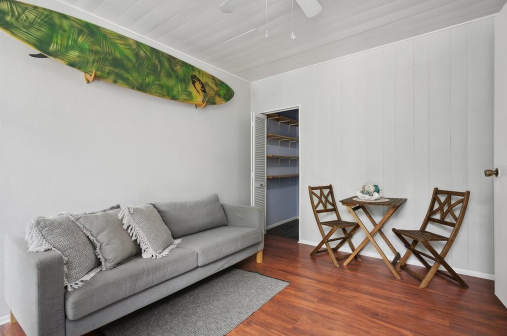 5231 Dartmouth Ave, Saint Petersburg FL  33710-7215 exterior