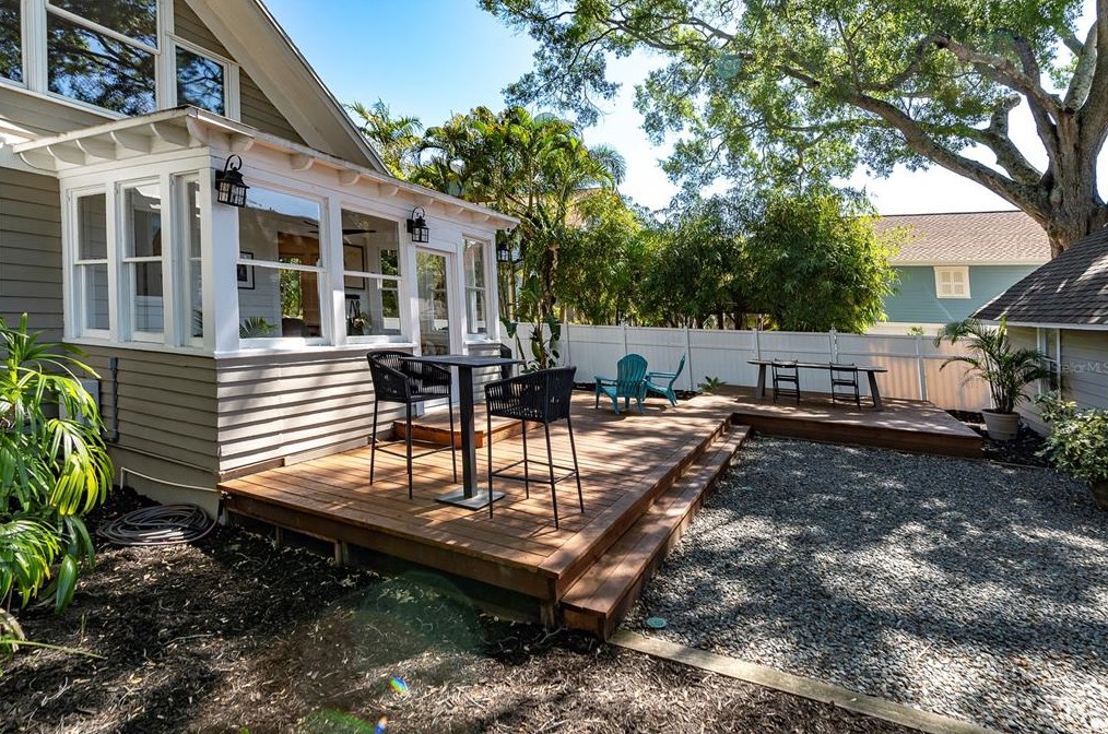 436 13th Ave, Saint Petersburg FL  33701-1126 exterior