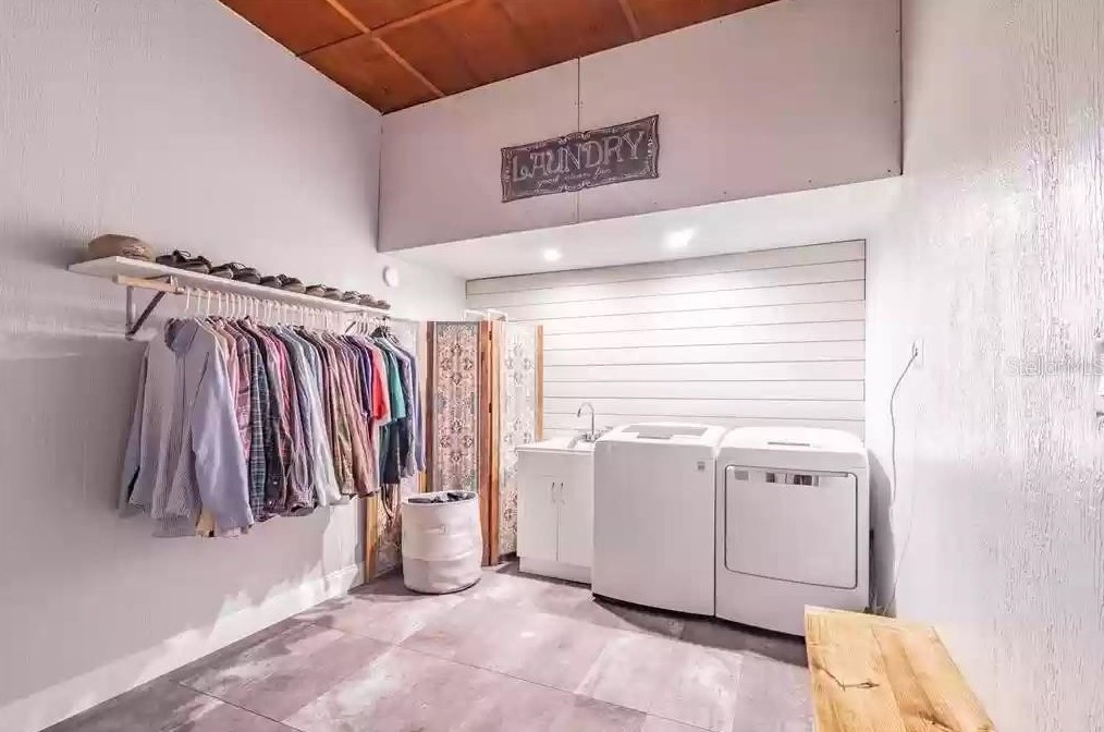 4513 Estate Dr, Plant City FL  33567-1647 exterior