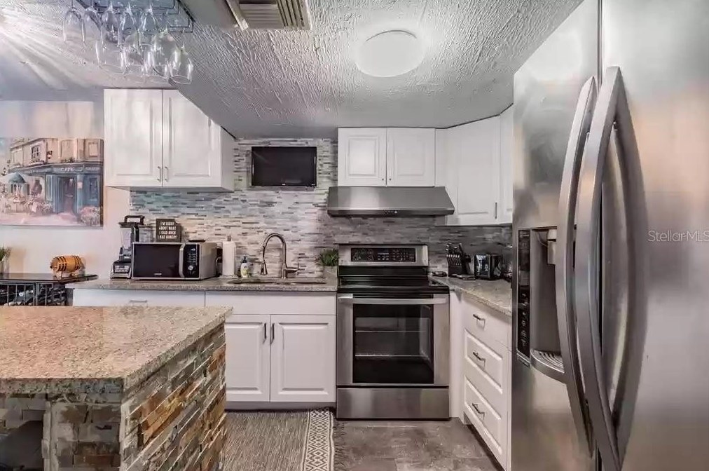 4513 Estate Dr, Plant City FL  33567-1647 exterior